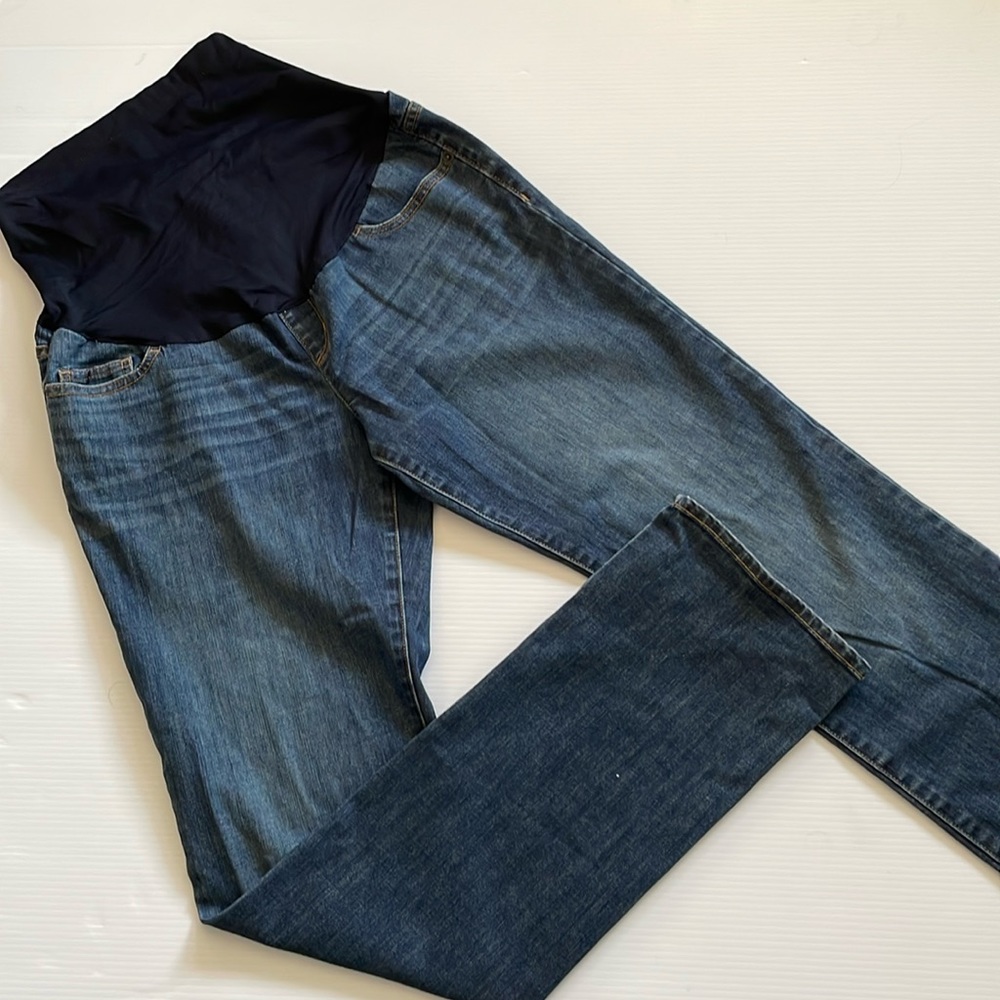 Liz Lange full panel, straight leg, blue jeans. Maternity size 6
